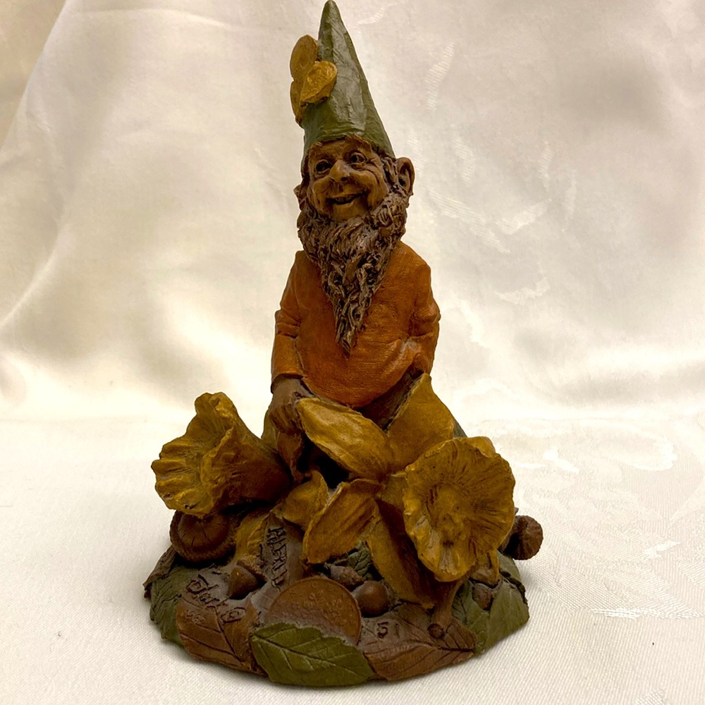 Vintage Signed Tom Clark Gnome “Alfred” Springtime Daffodils 1987